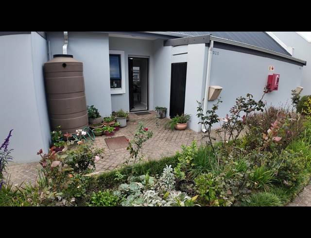 1 BEDROOM TOWNHOUSE FOR SALE IN BLUE MOUNTAIN VILLAGE